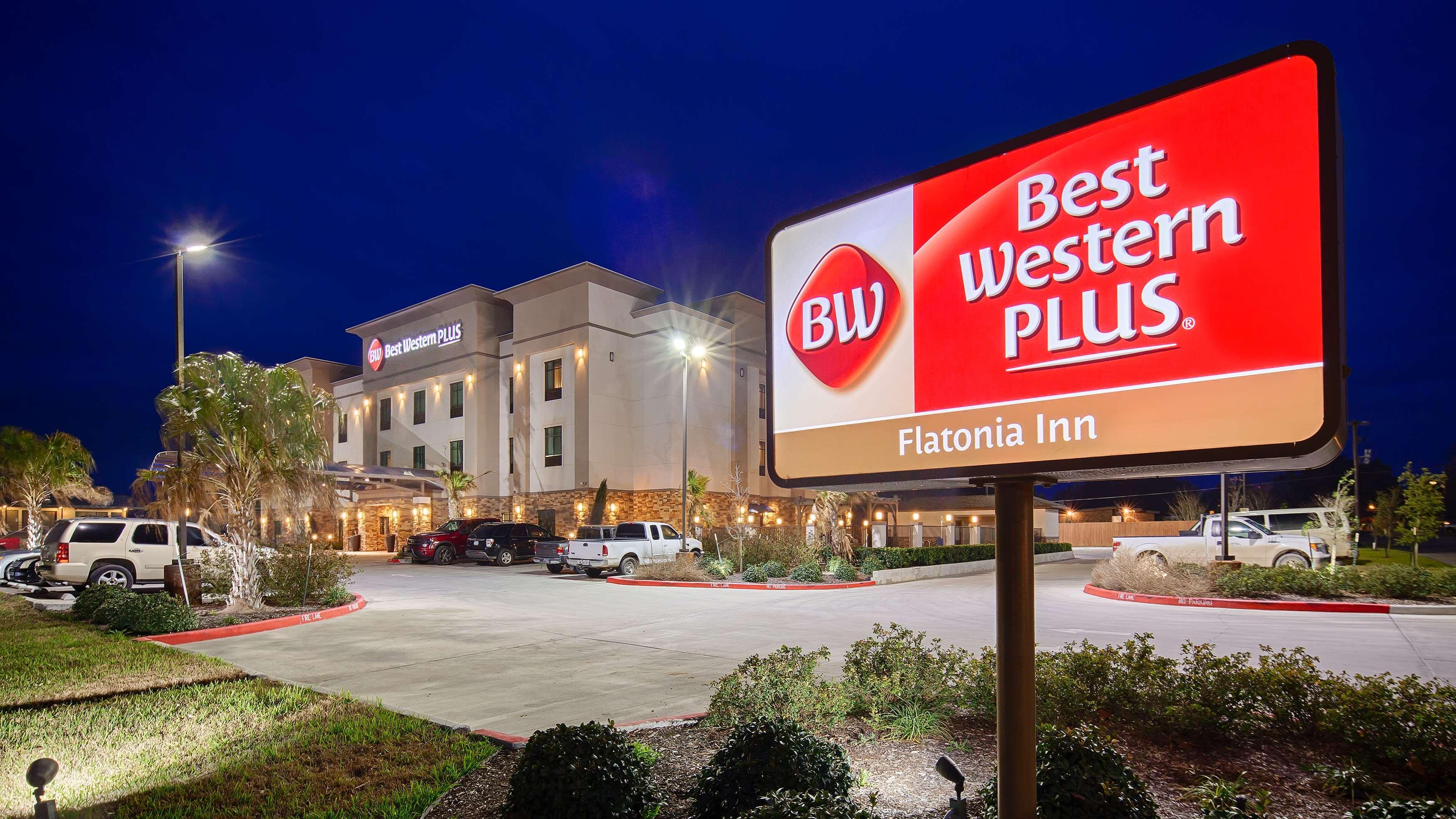 Best Western Plus Flatonia Inn Esterno foto