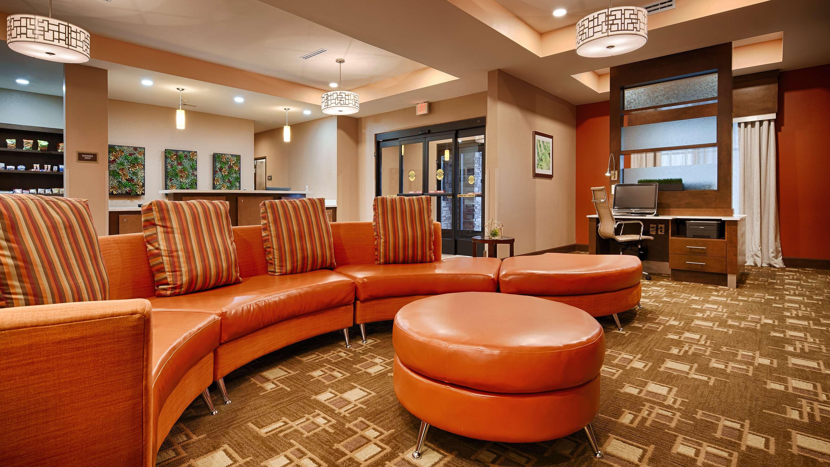 Best Western Plus Flatonia Inn Esterno foto