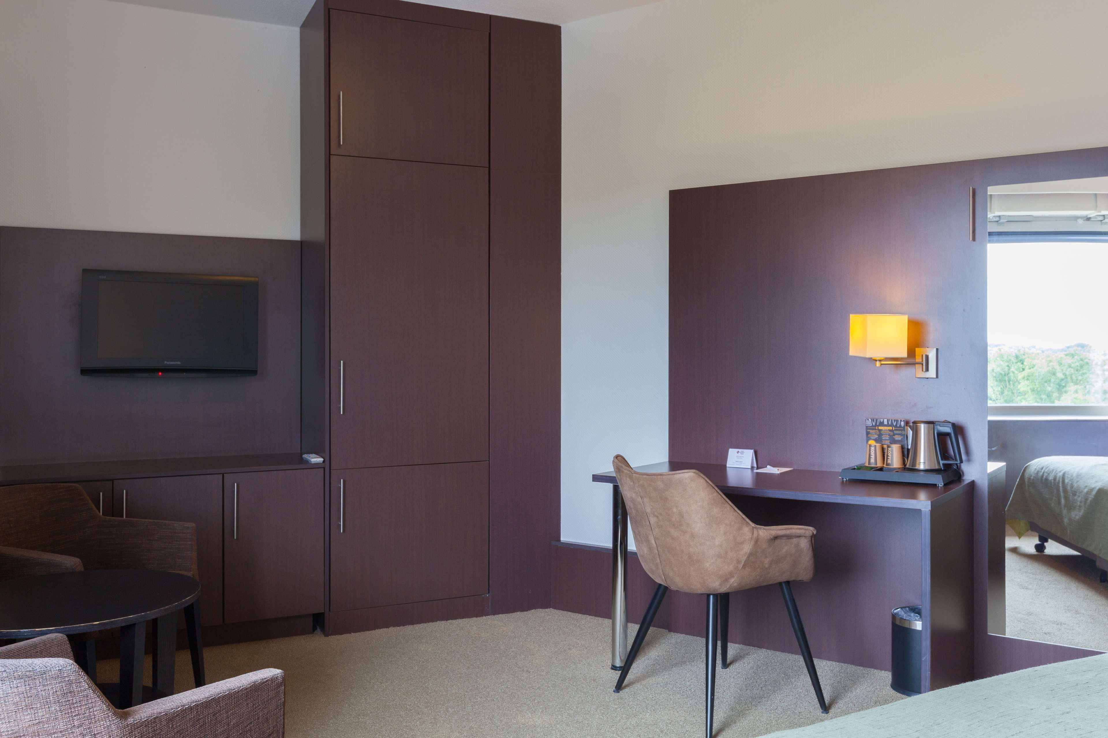 Best Western Plus Flatonia Inn Esterno foto