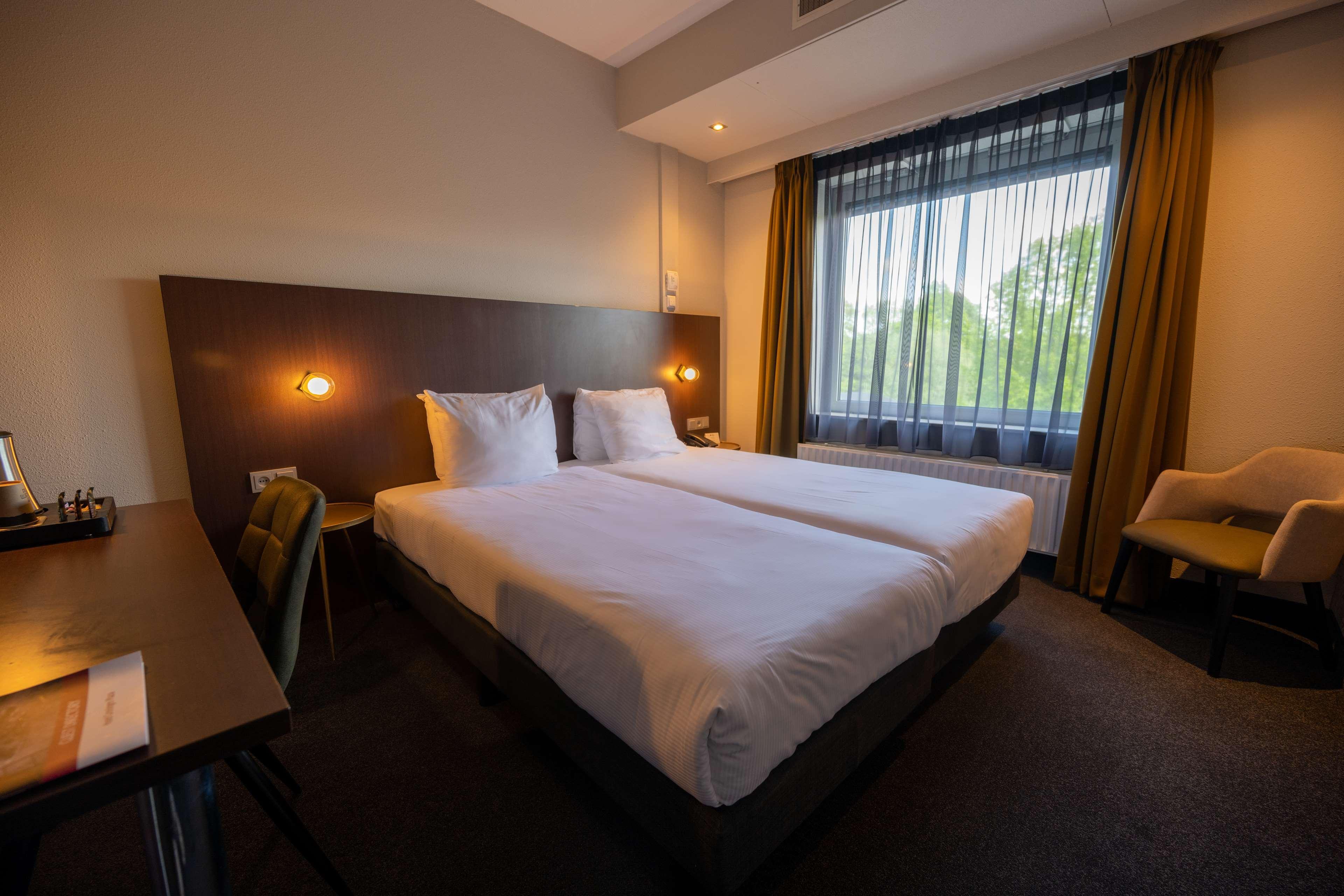 Best Western Plus Flatonia Inn Esterno foto