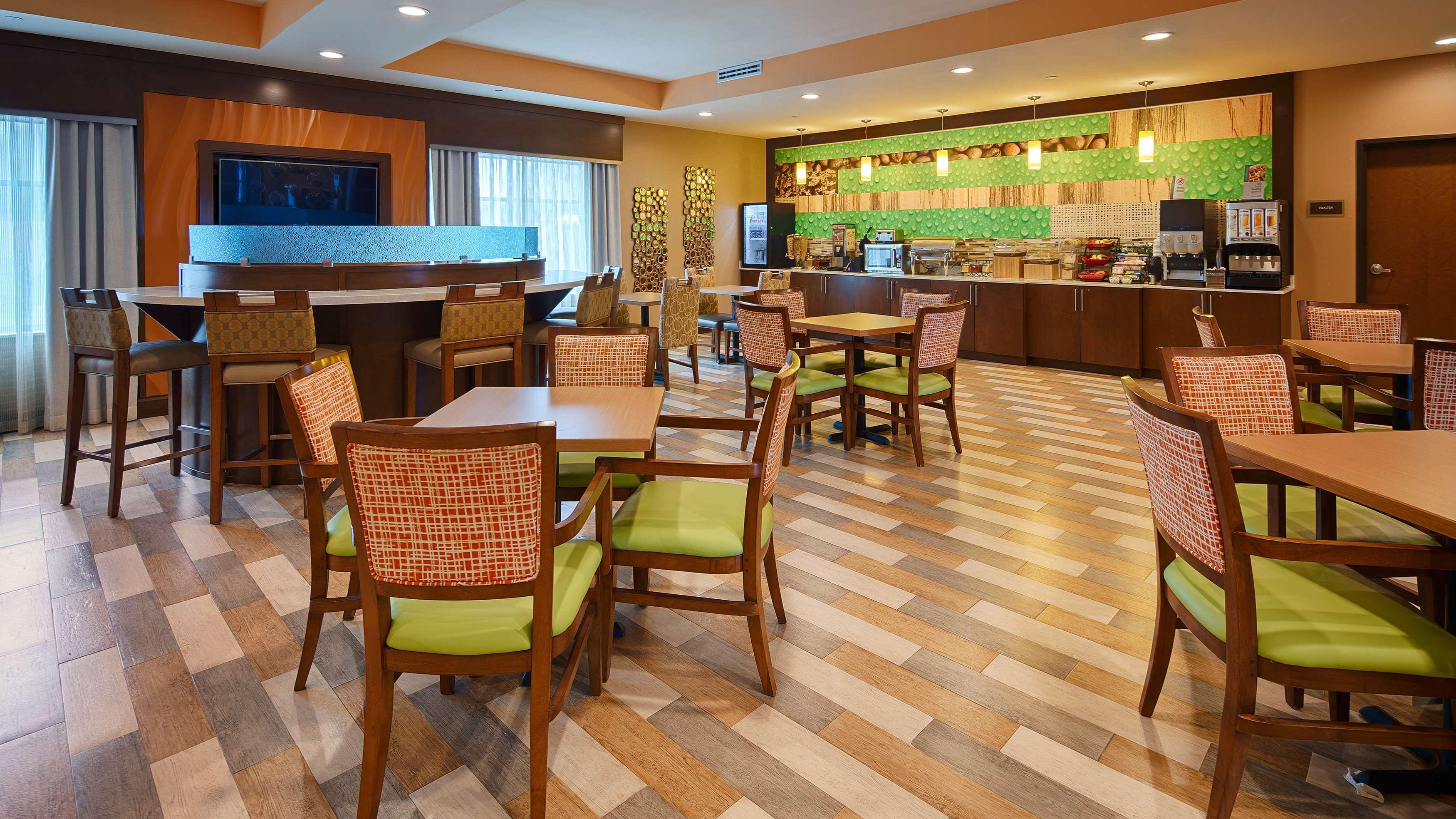 Best Western Plus Flatonia Inn Esterno foto